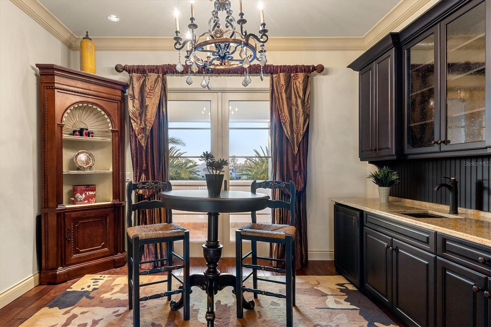 LAKE CLUB - Residential