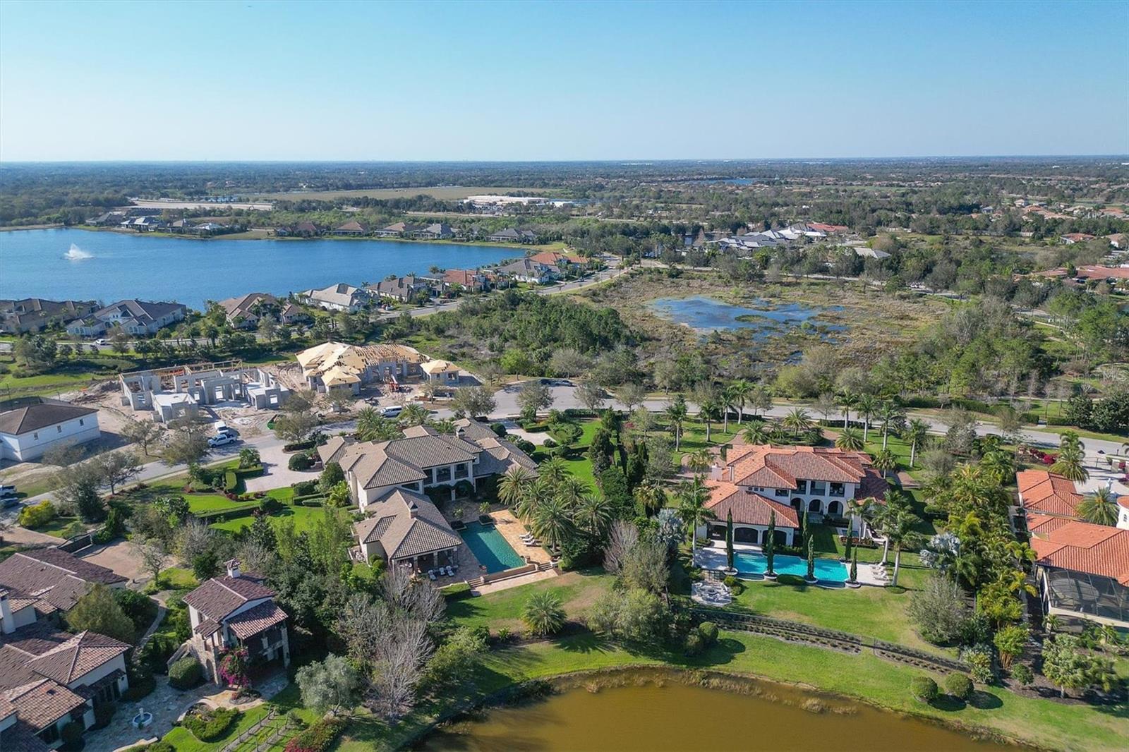 LAKE CLUB - Residential