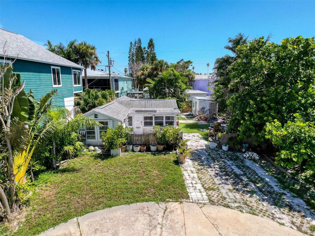 Photo of 107 15th Avenue, Indian Rocks Beach, FL 33785 (MLS # TB8415276)