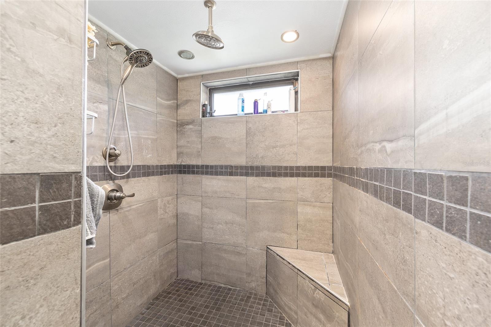 DELCREST - Residential