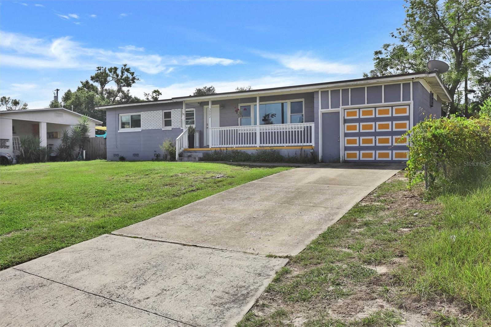 3002 DRAKE DRIVE