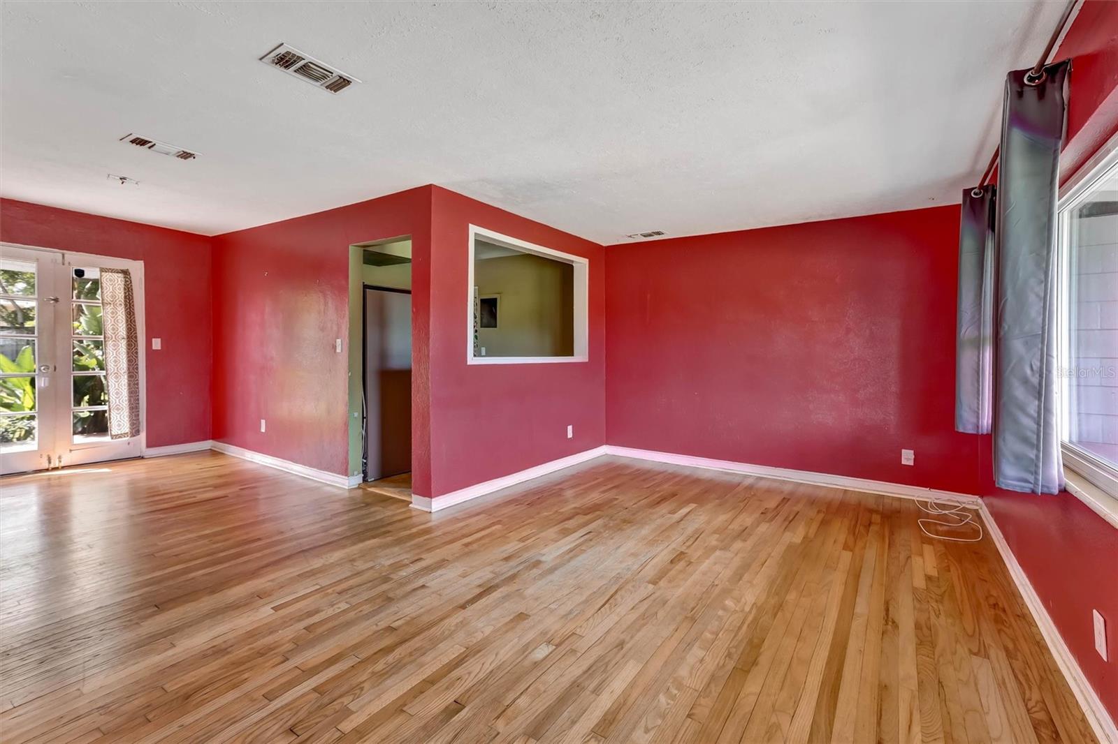 3002 DRAKE DRIVE