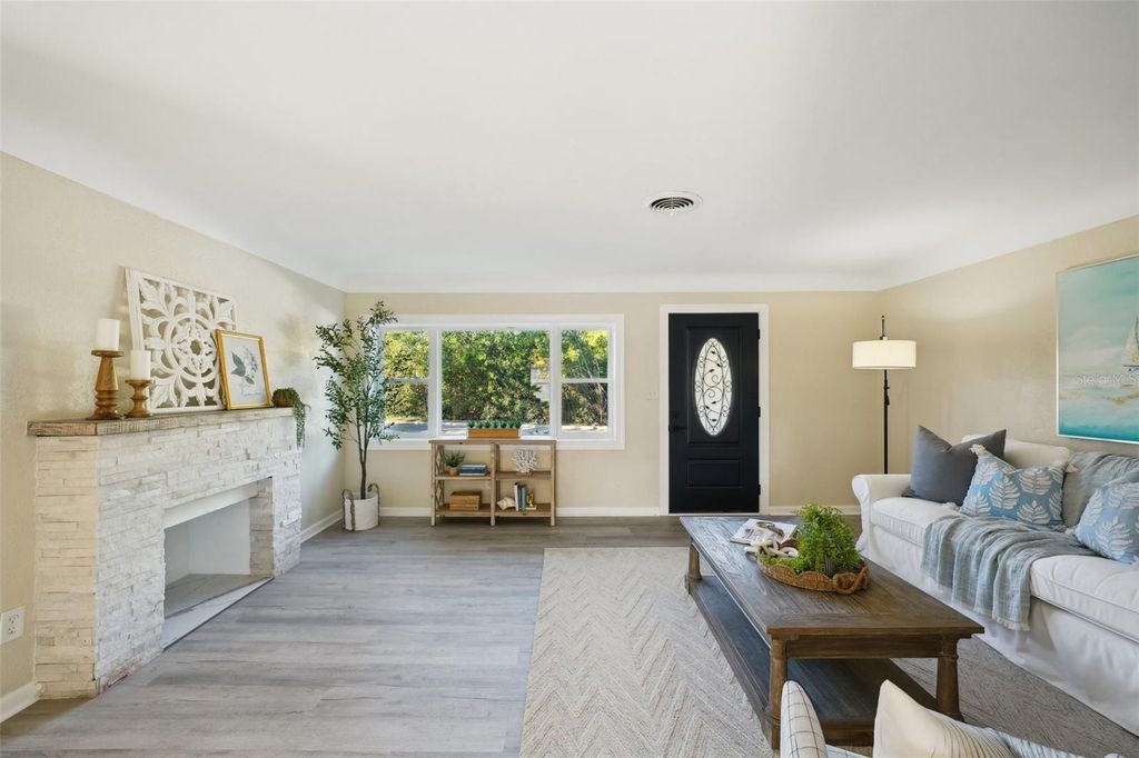 Photo of 2320 E Harbor Drive S, St Petersburg, FL 33705 (MLS # TB8458239)