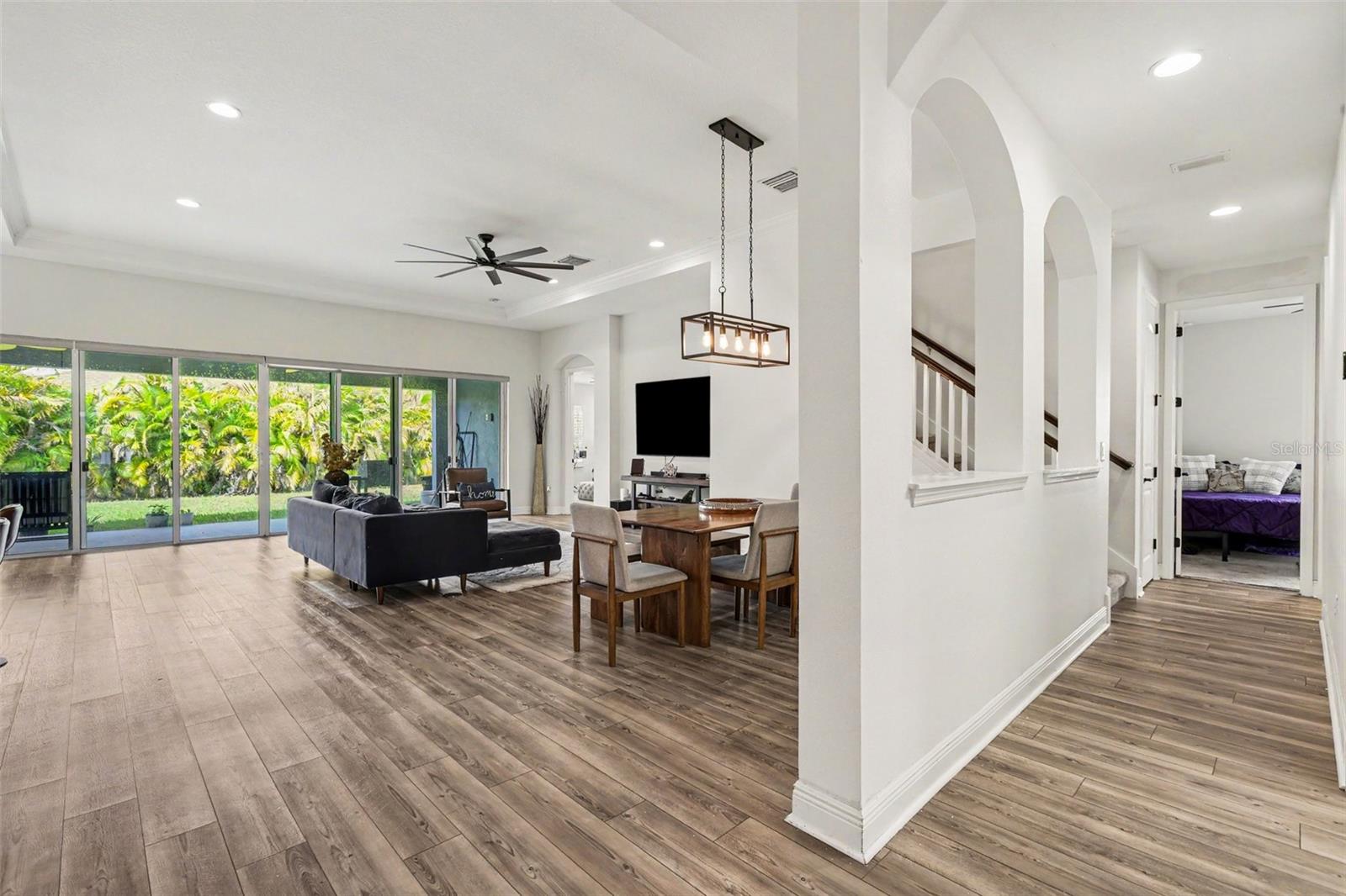 7612 PARADISO DRIVE, APOLLO BEACH, FL, 33572 4 7612 PARADISO DRIVE
