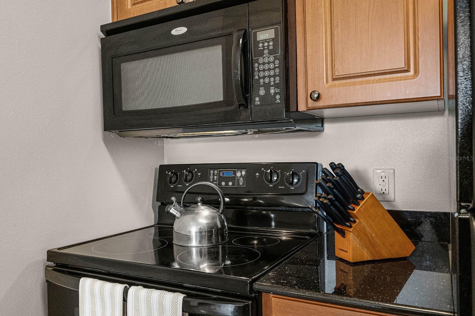 POINT ORLANDO RESIDENCE CONDO PH 1 - Residential