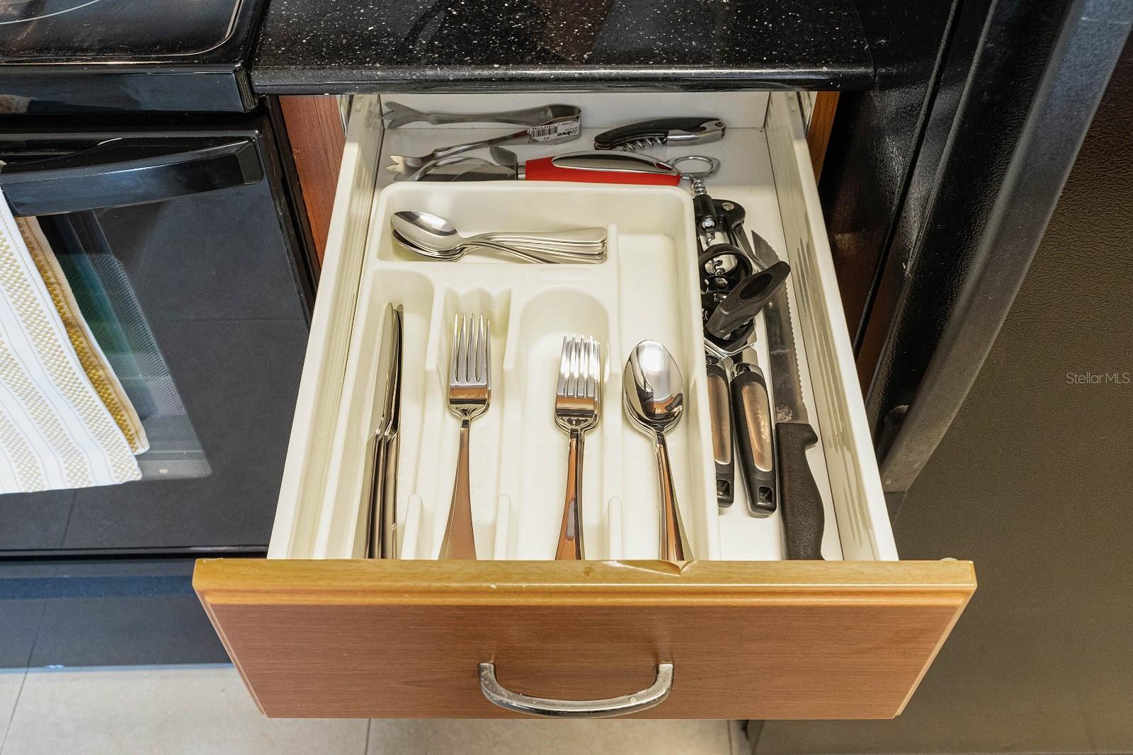 POINT ORLANDO RESIDENCE CONDO PH 1 - Residential