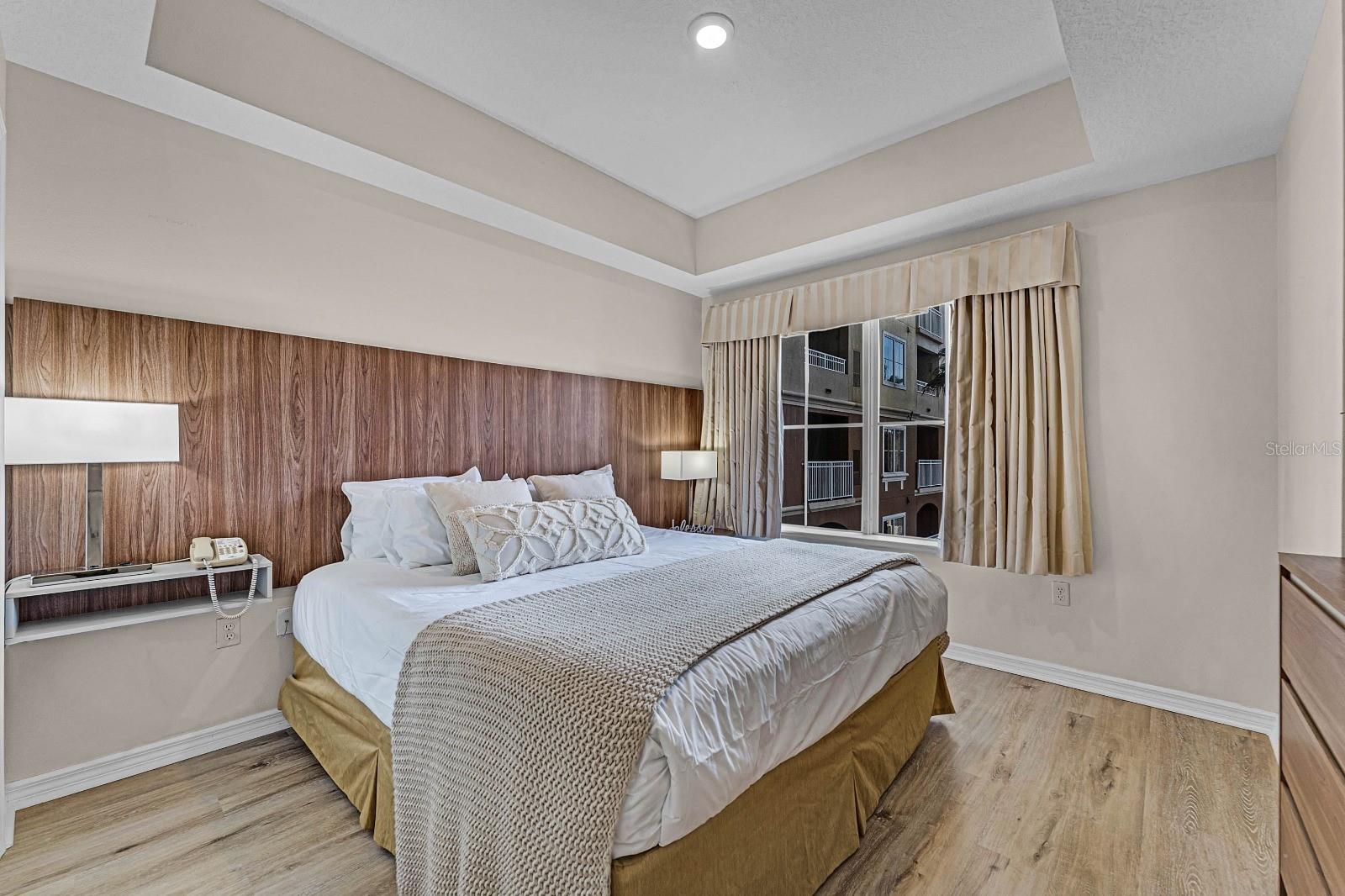 7383 UNIVERSAL BOULEVARD 307