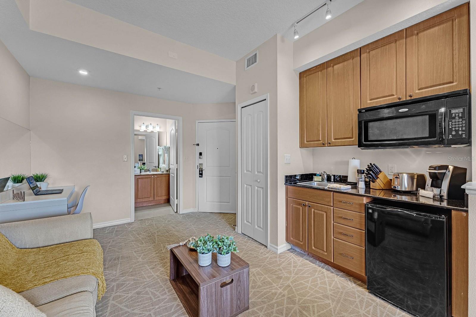 POINT ORLANDO RESIDENCE CONDO PH 1 - Residential