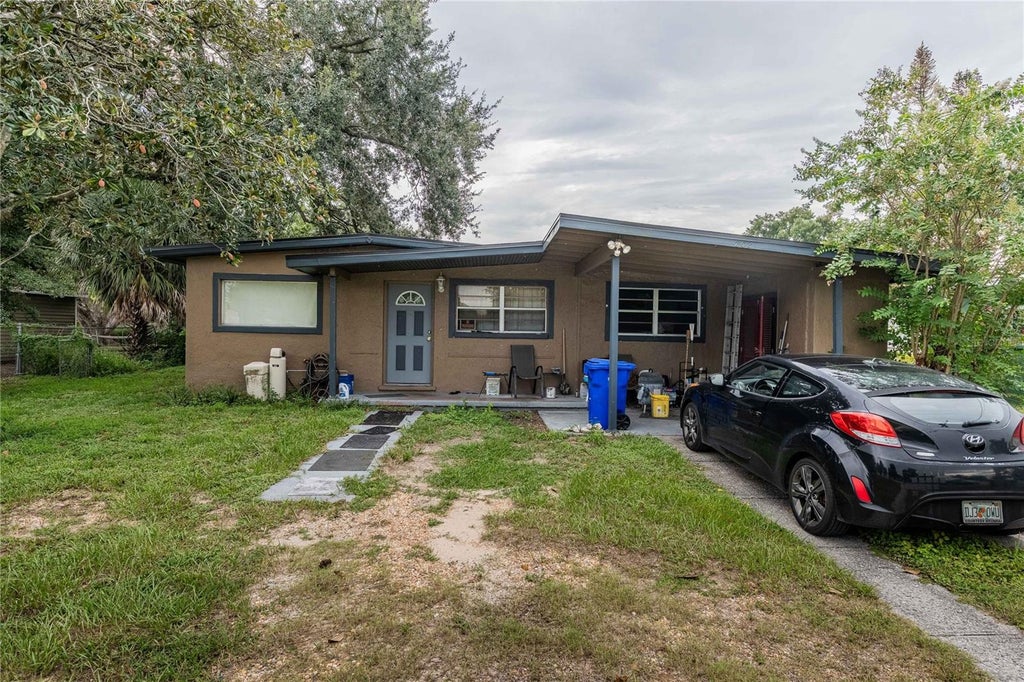 Photo of 2021 S Crystal Lake Drive, Lakeland, FL 33801 (MLS # TB8545327)