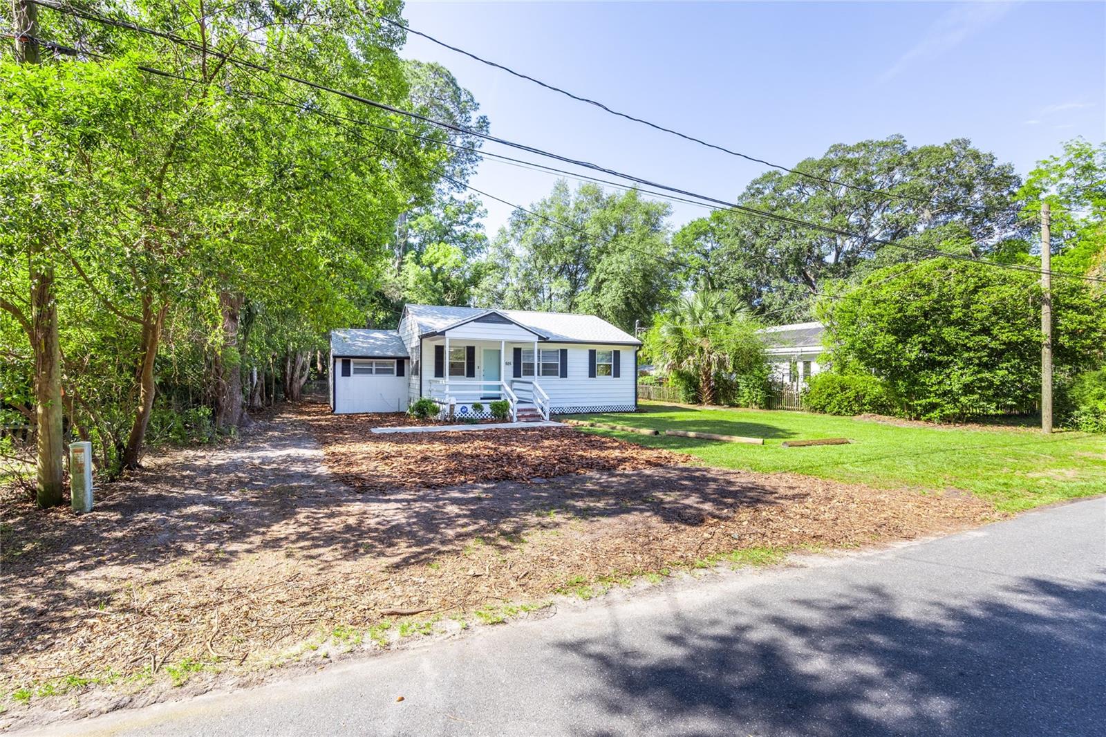 925 NE 7TH PLACE