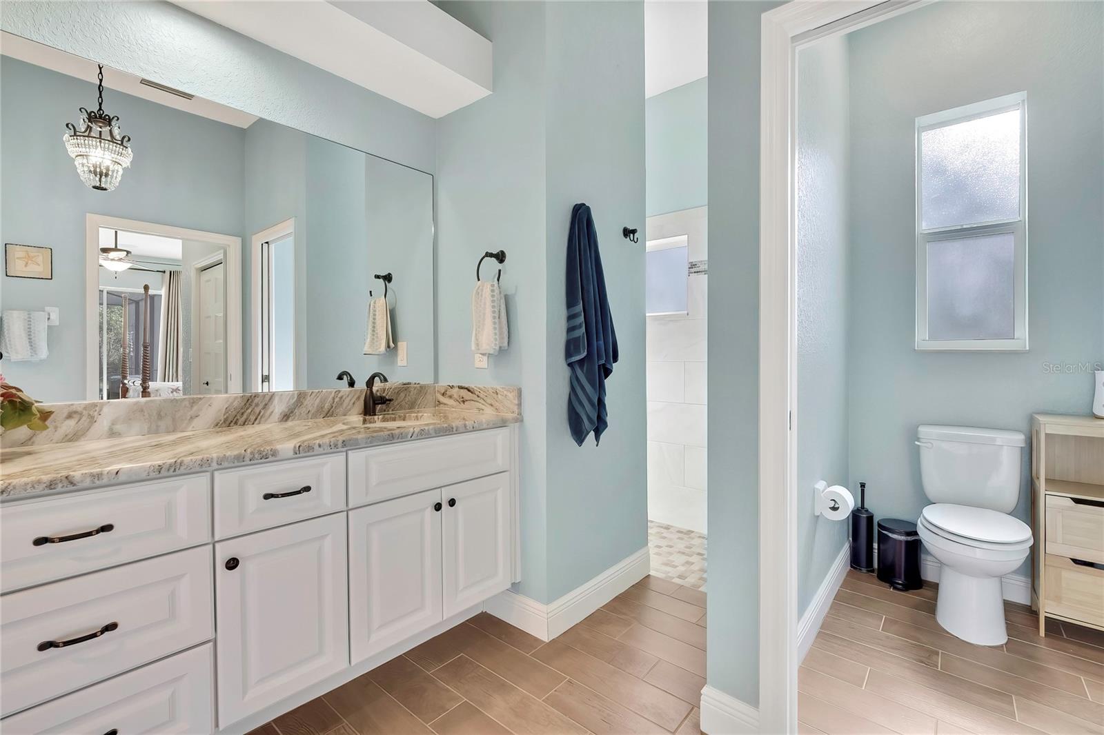 ROYAL HILLS - Residential