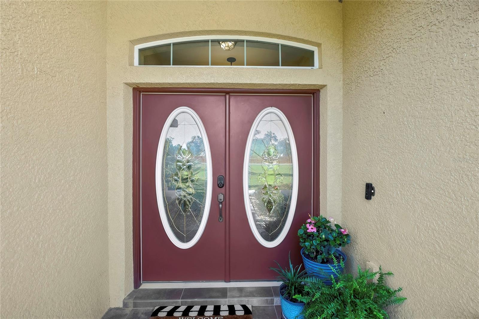 ROYAL HILLS - Residential