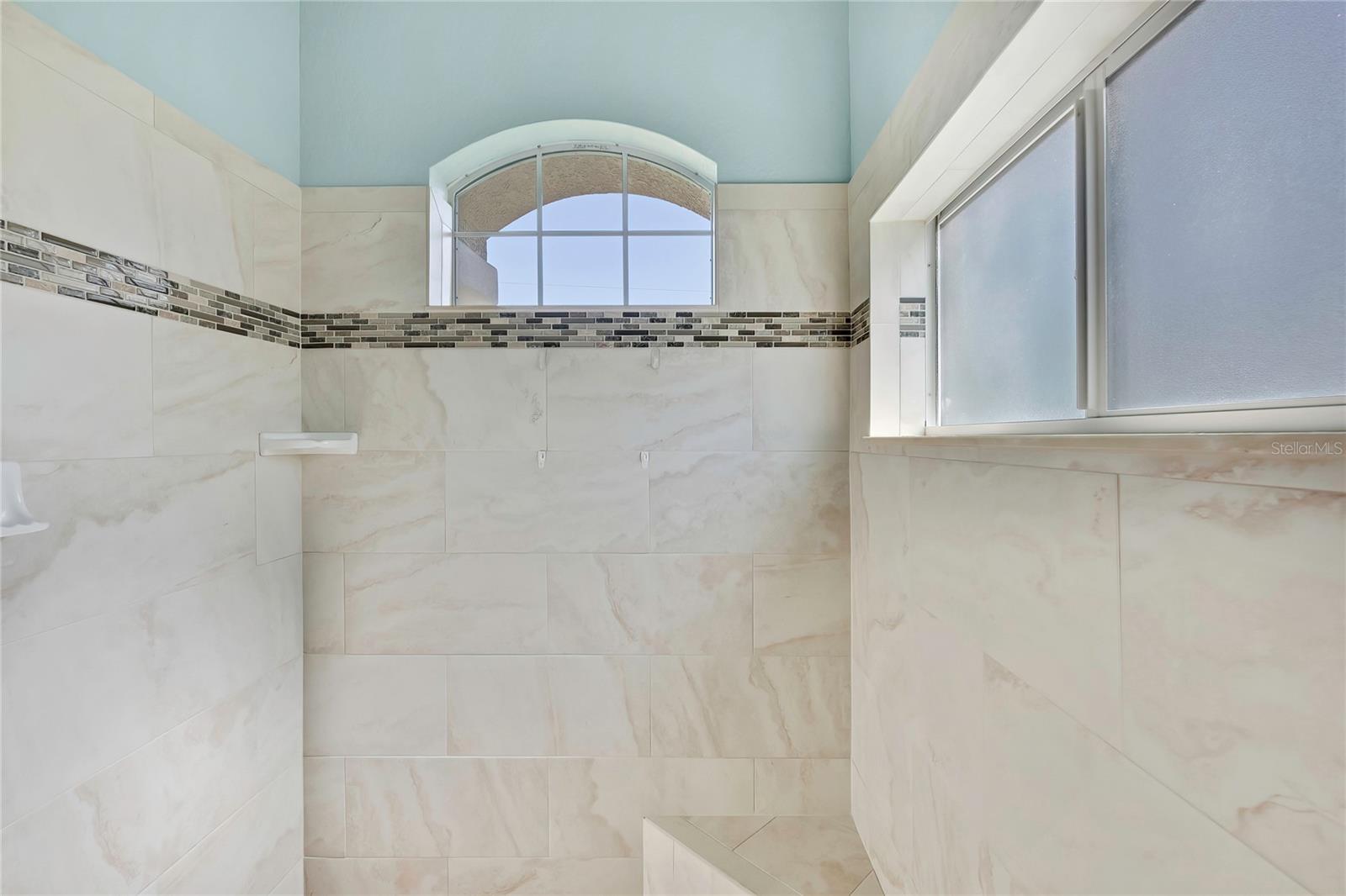 ROYAL HILLS - Residential