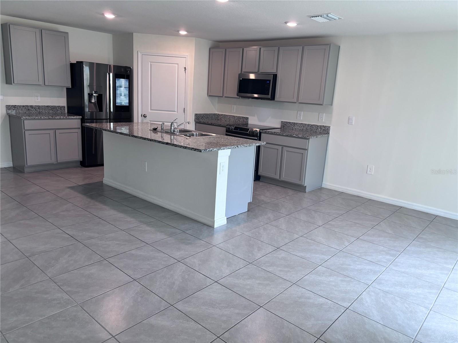 DEER PATH NORTH PH 2 - Residential Lease
