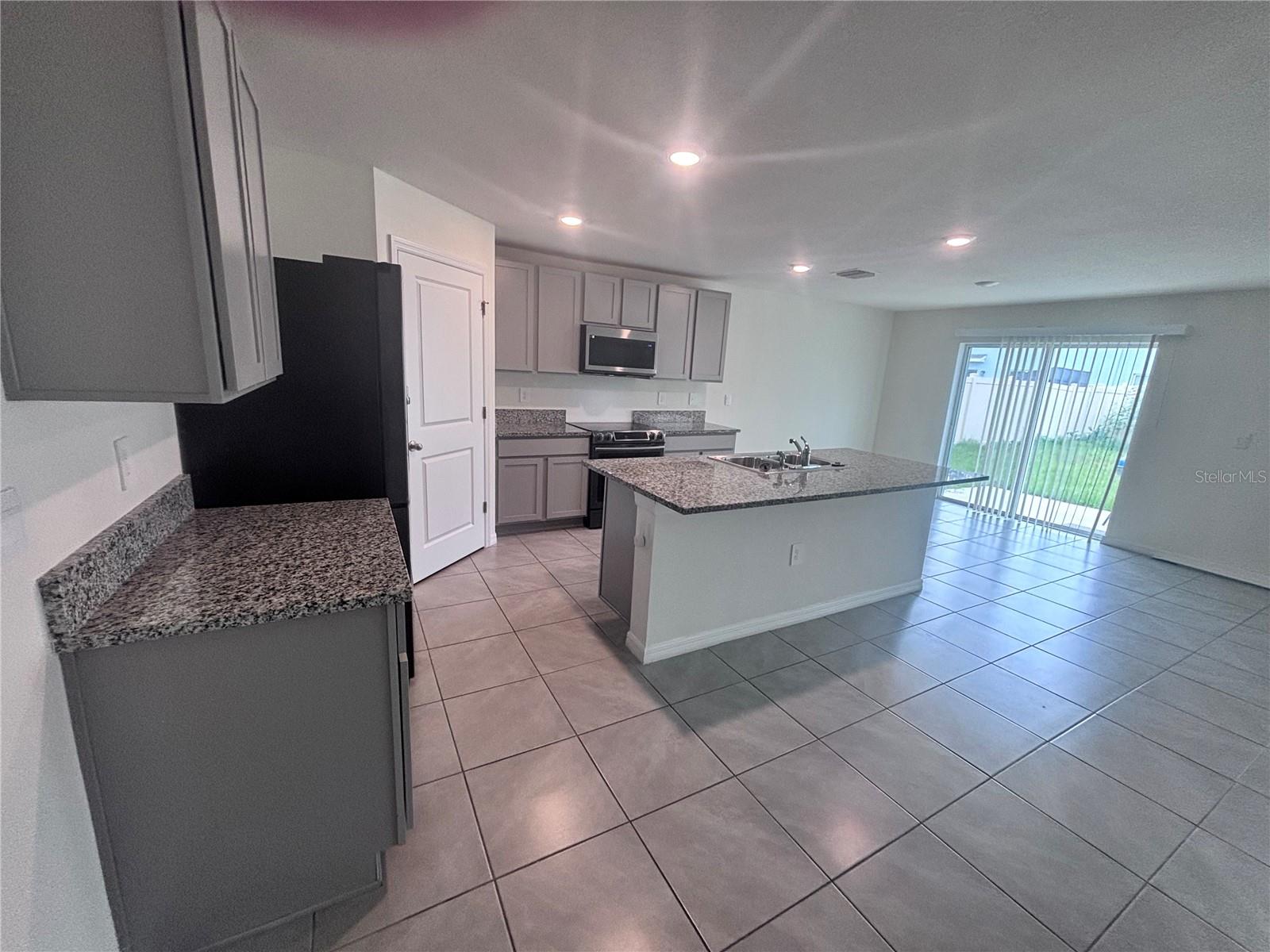 DEER PATH NORTH PH 2 - Residential Lease