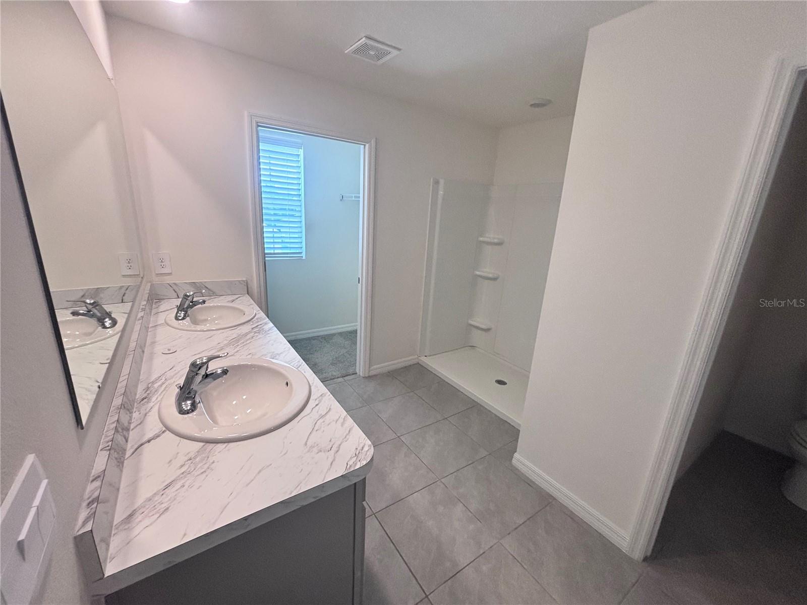 DEER PATH NORTH PH 2 - Residential Lease