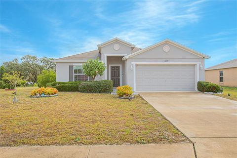 A home in LAKE WALES