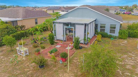 A home in LAKE WALES