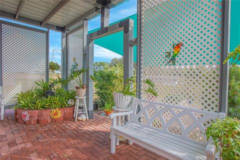 A home in LAKE WALES