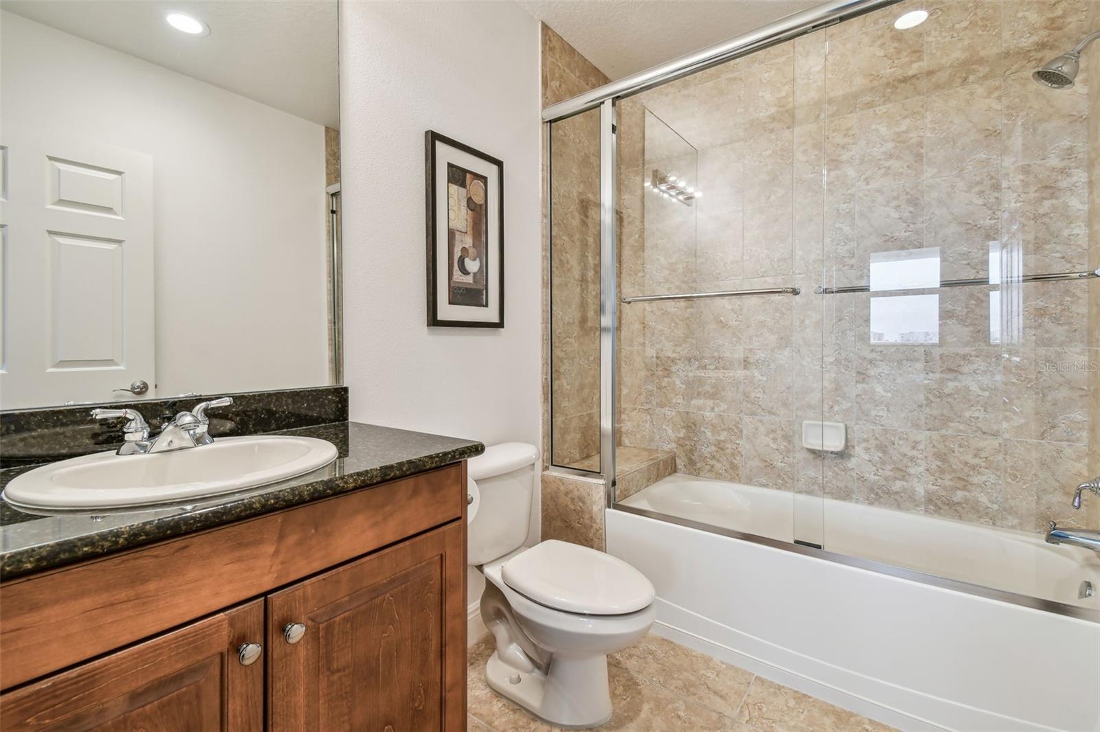 LAS FLORES CONDO - Residential