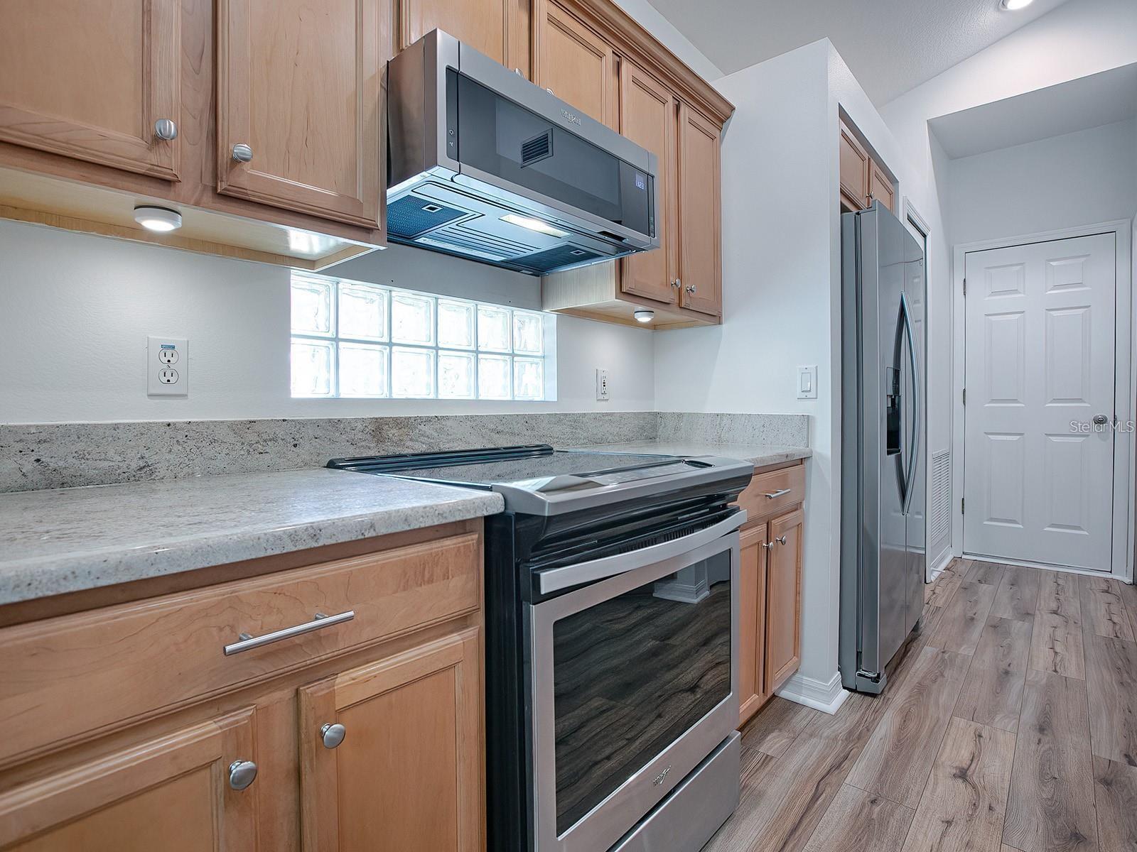 COUNTRY CLUB OF MOUNT DORA PH 02-9 - Residential Lease