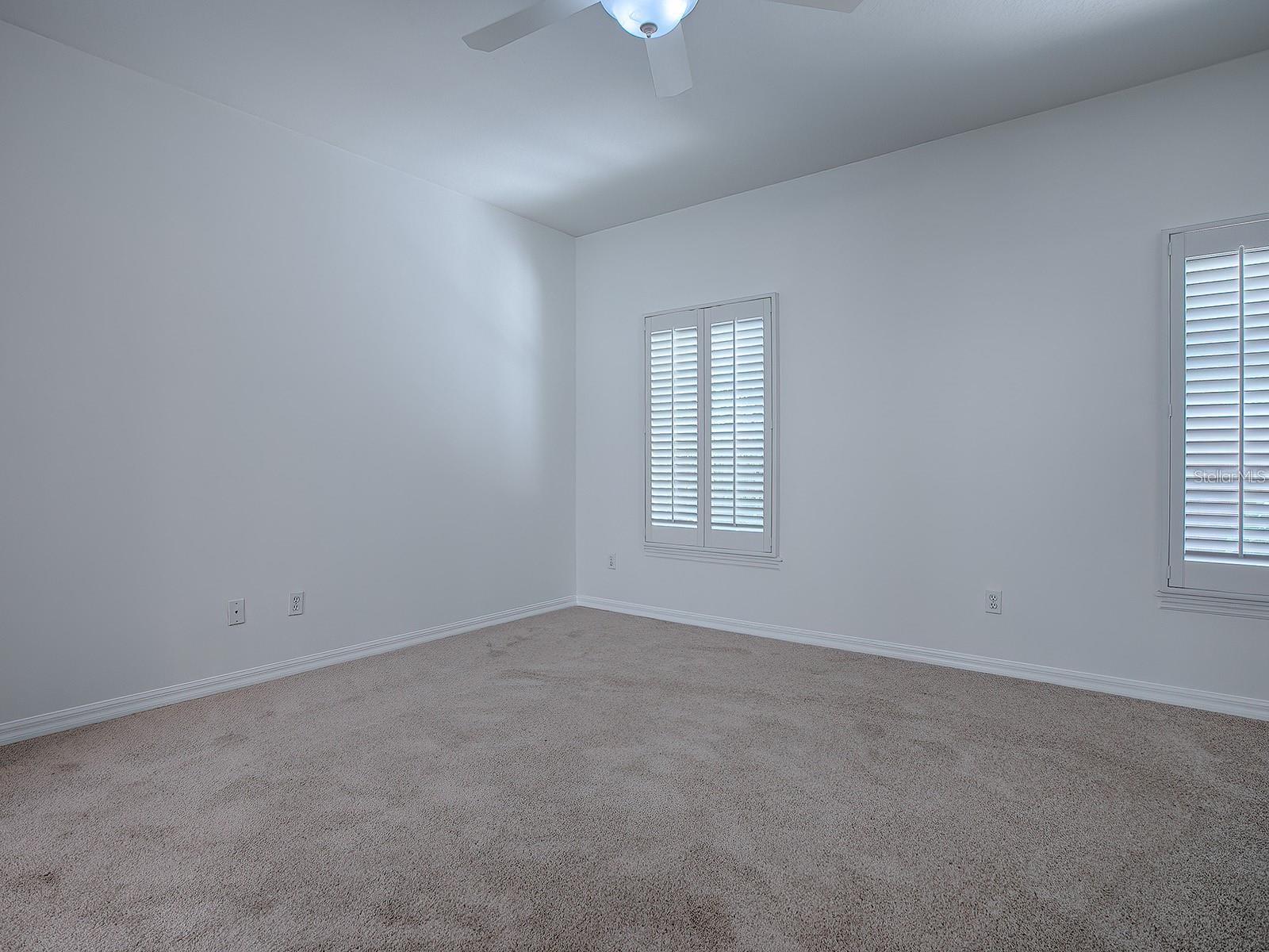 COUNTRY CLUB OF MOUNT DORA PH 02-9 - Residential Lease