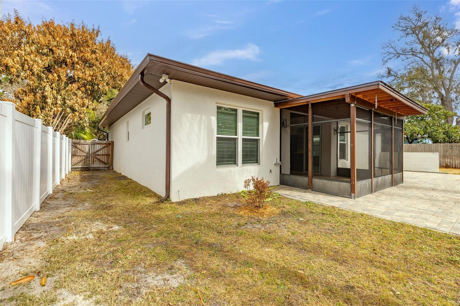 SHOWALTER PARK - Residential