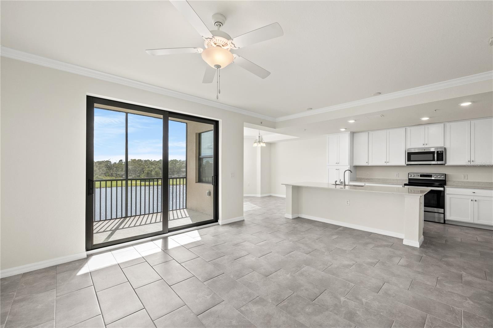 LAKEWOOD NATIONAL - Residential