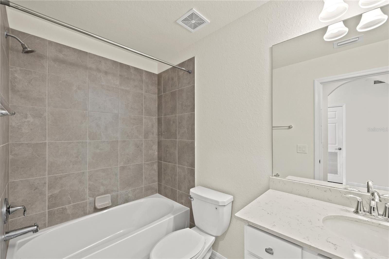 LAKEWOOD NATIONAL - Residential