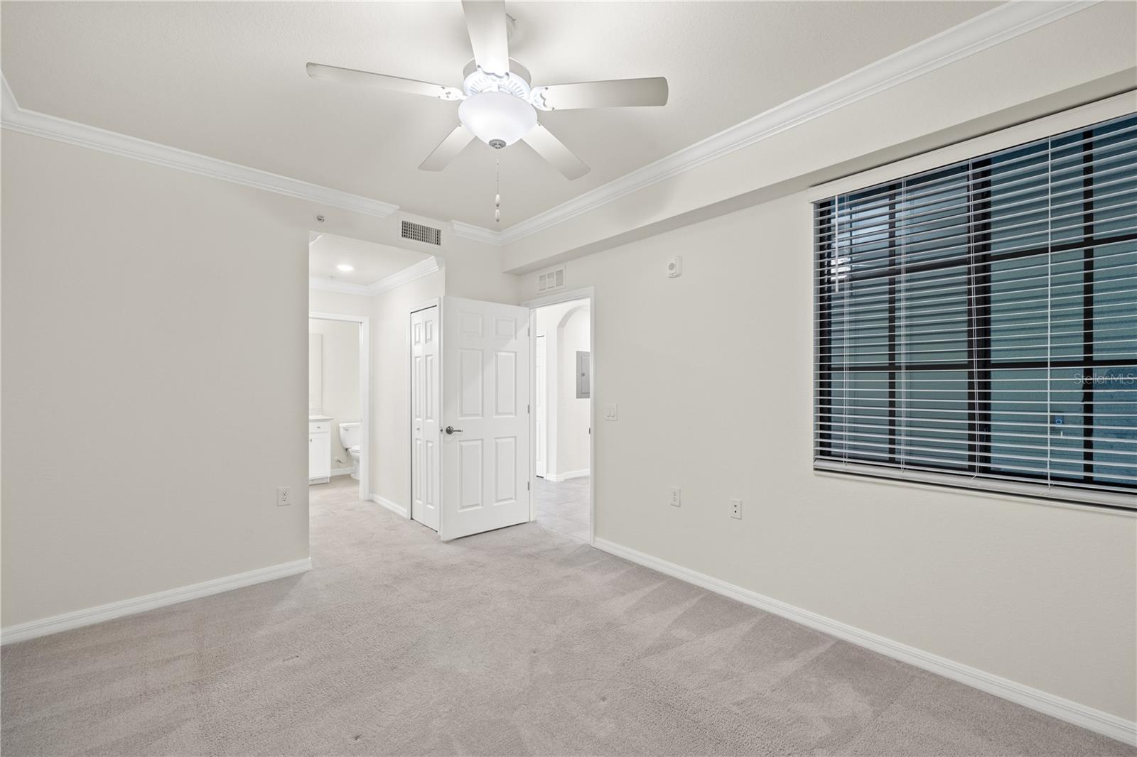 LAKEWOOD NATIONAL - Residential