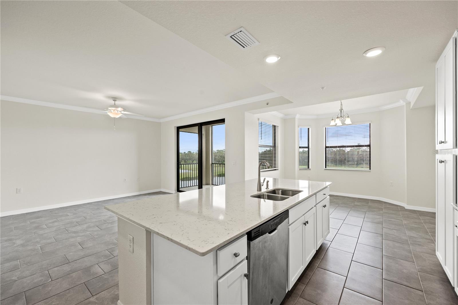 LAKEWOOD NATIONAL - Residential