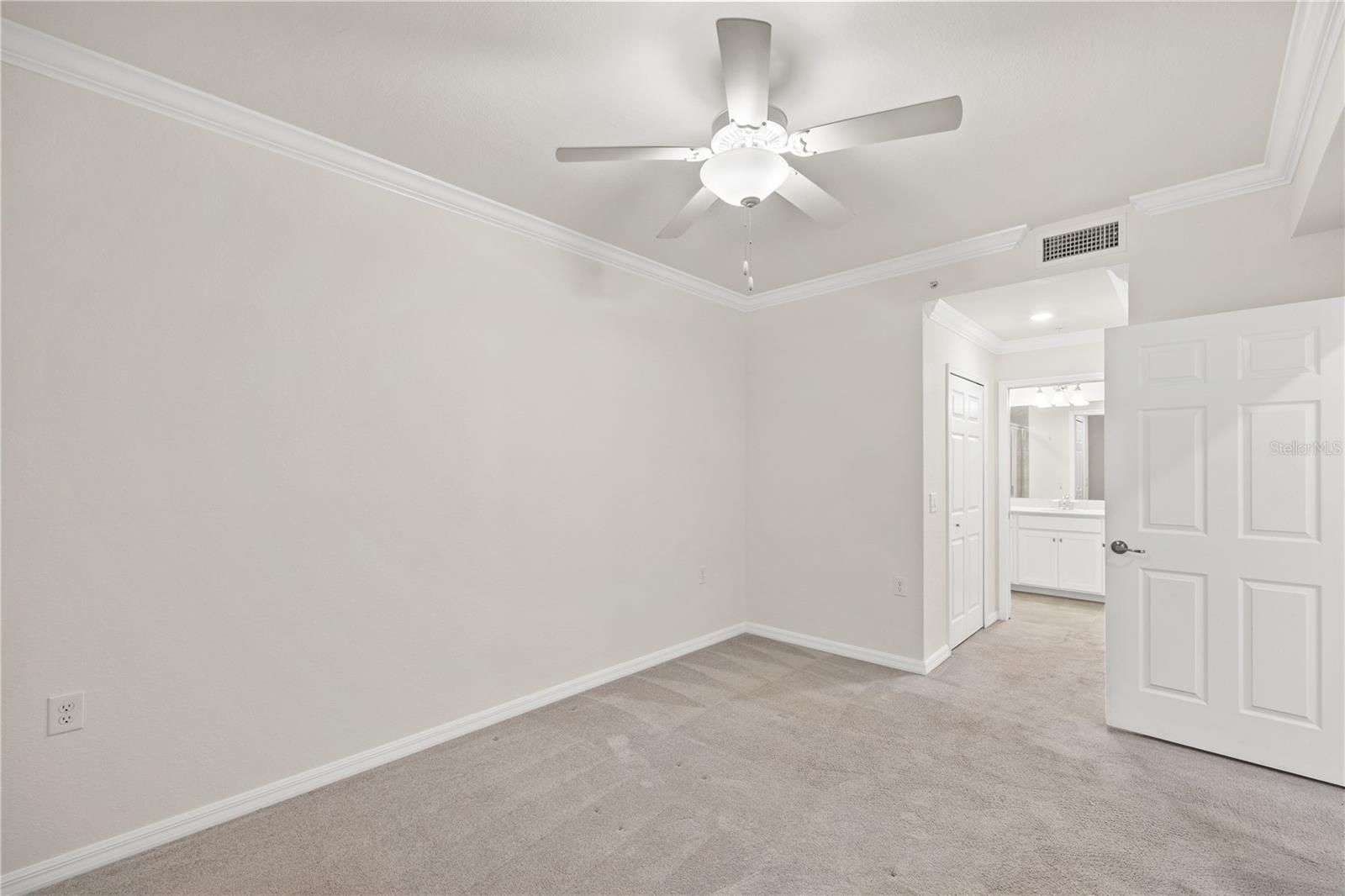 LAKEWOOD NATIONAL - Residential