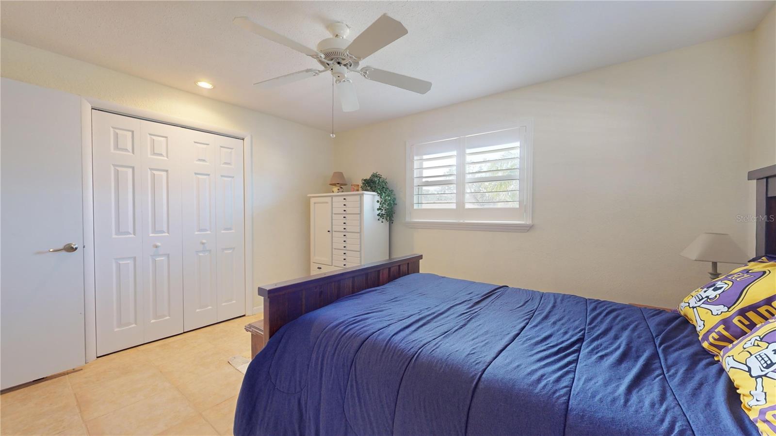 CANTERBURY CHASE - Residential