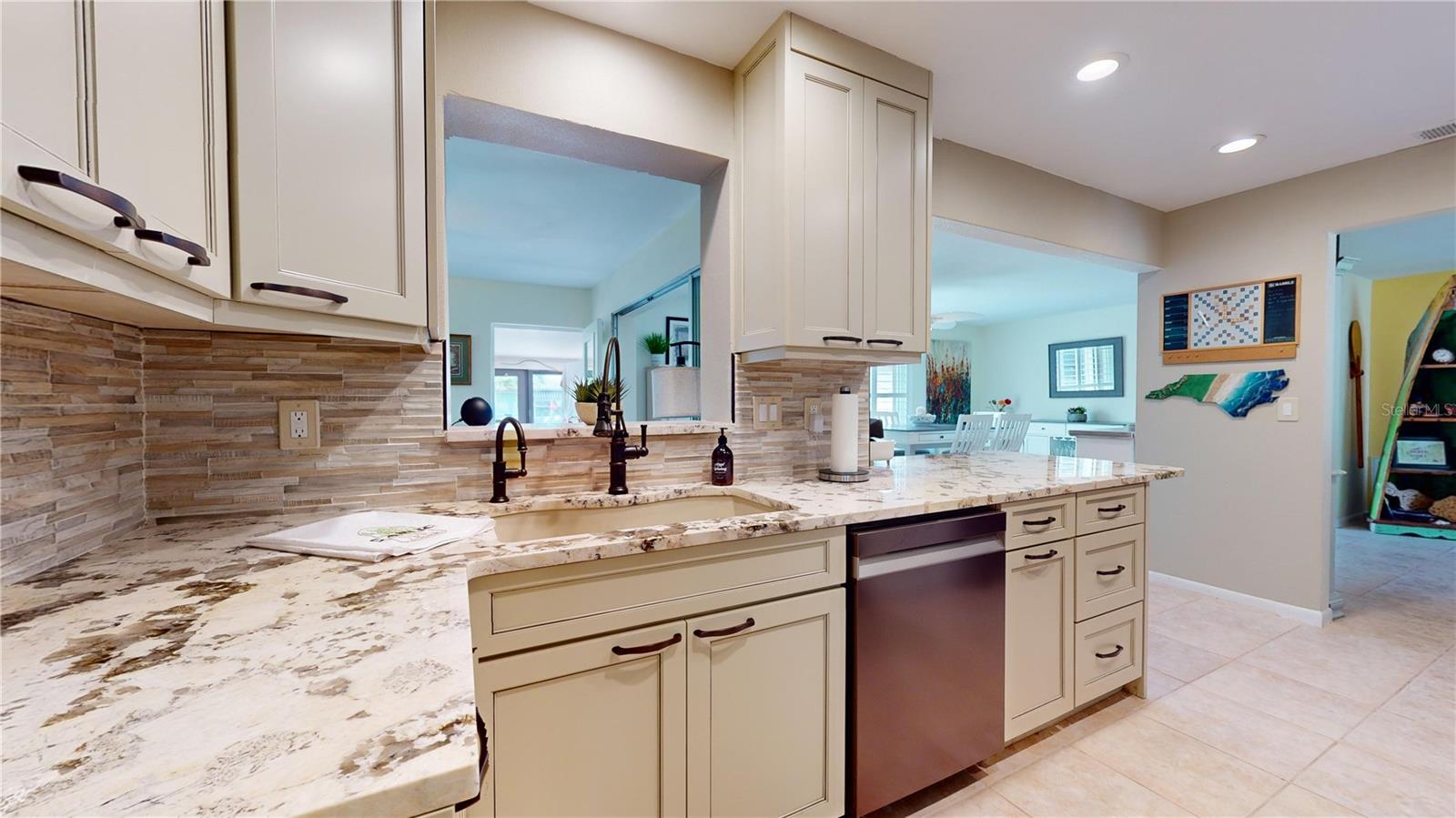 CANTERBURY CHASE - Residential