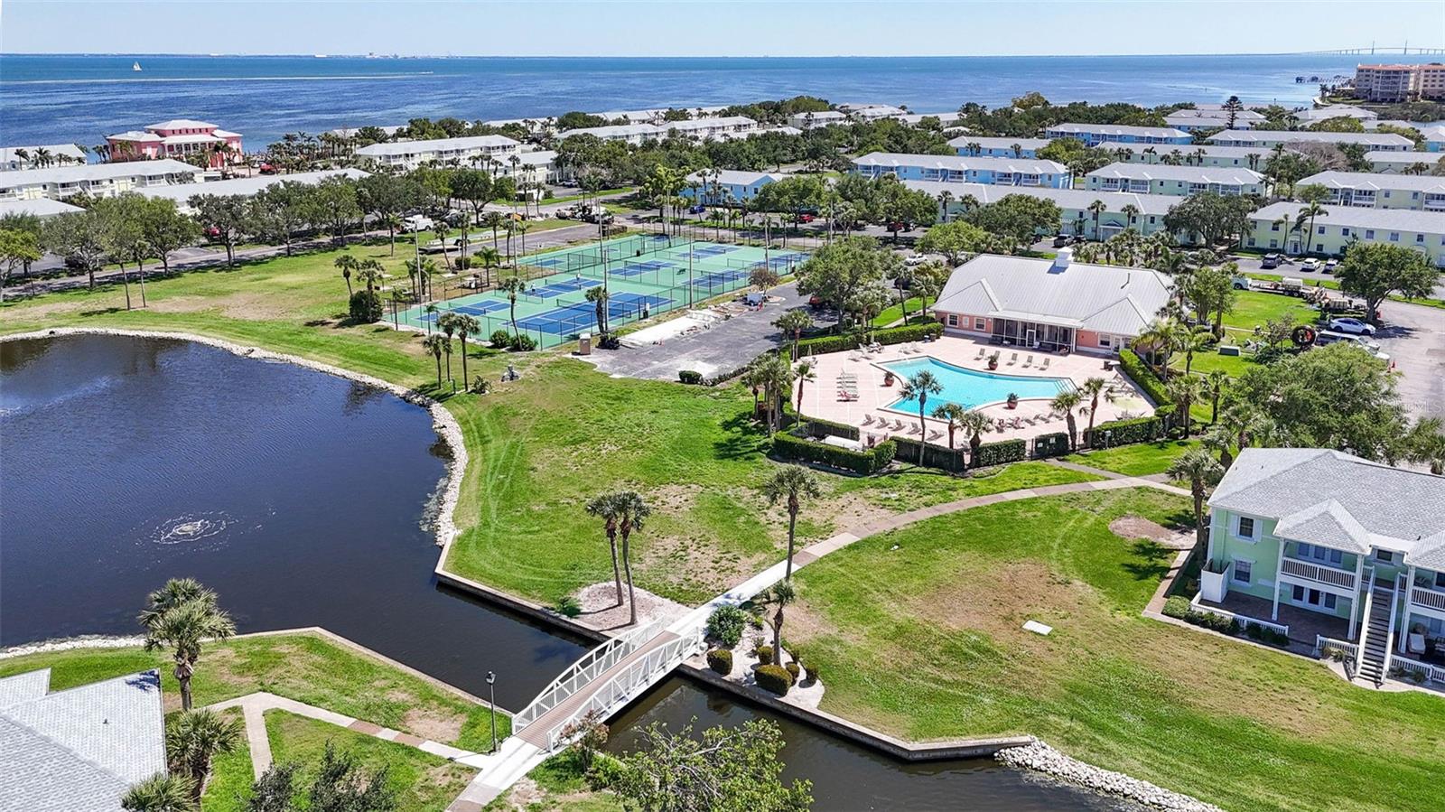 WATERSIDE AT COQUINA KEY SOUTH - Residential