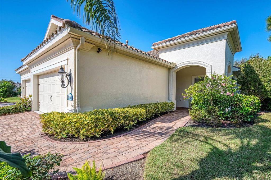 Photo of 11401 Okaloosa Drive, Venice, FL 34293 (MLS # N6142230)