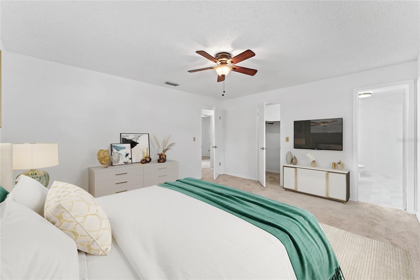 OAKTREE VILLAGE - Residential