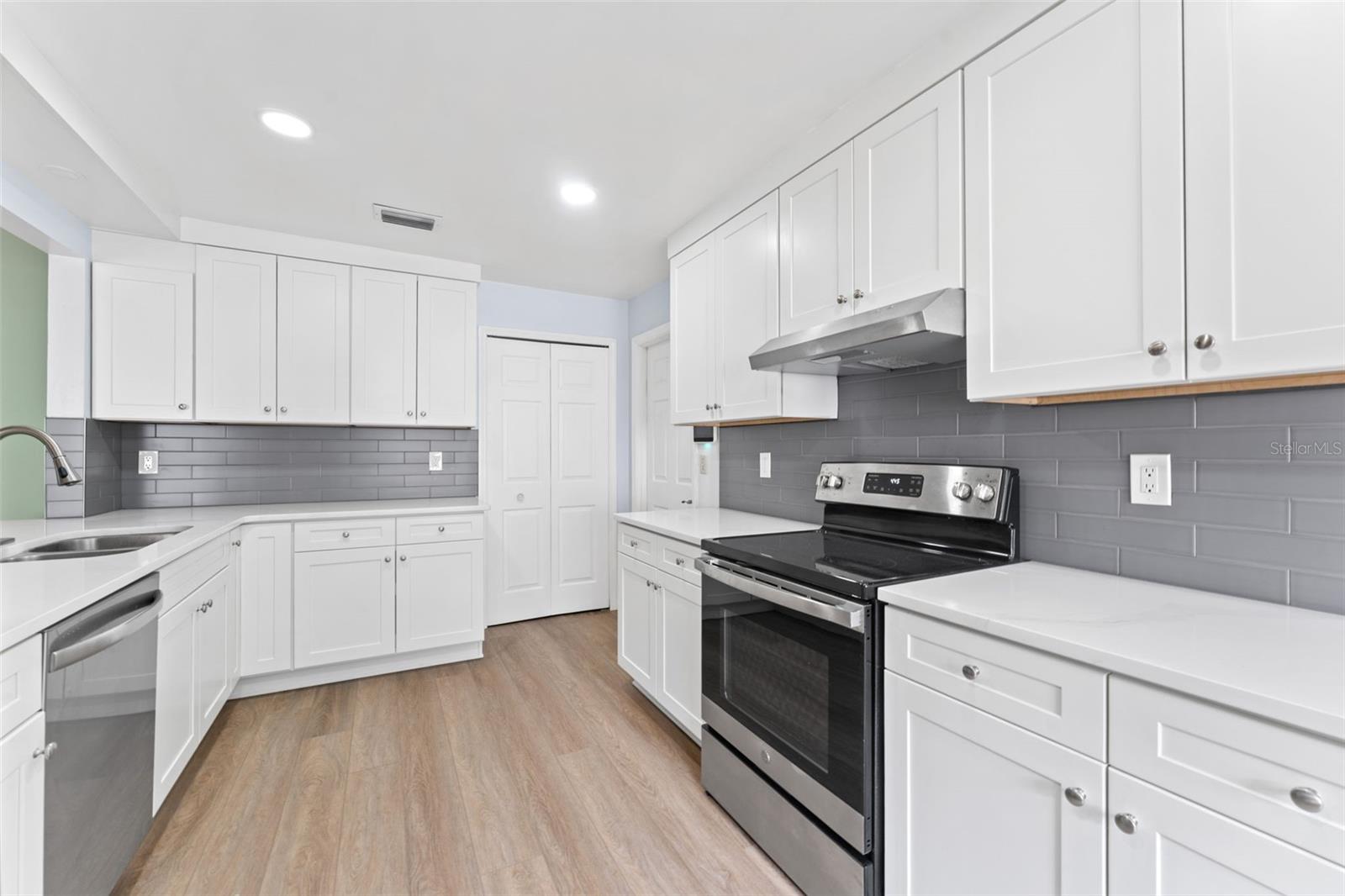 OAKTREE VILLAGE - Residential