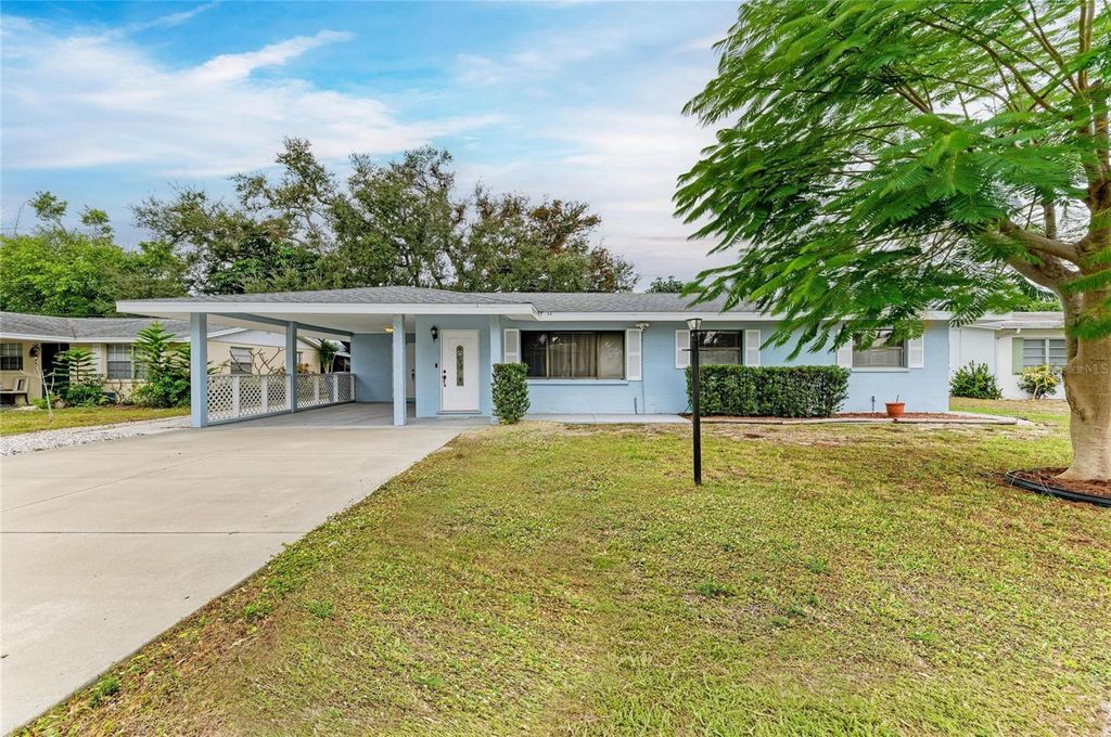 Photo of 4424 87th St Ct W Street W, Bradenton, FL 34210 (MLS # A4675796)