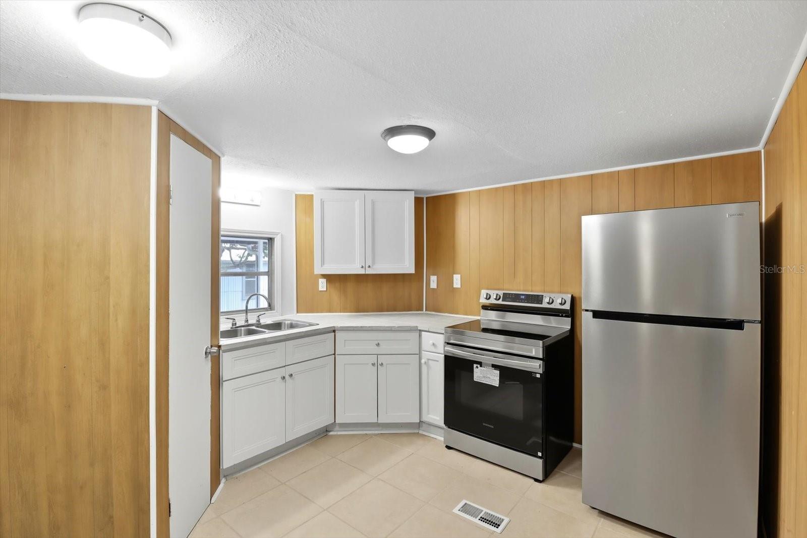 CRYSTAL CREST ADD UNREC SUB - Residential