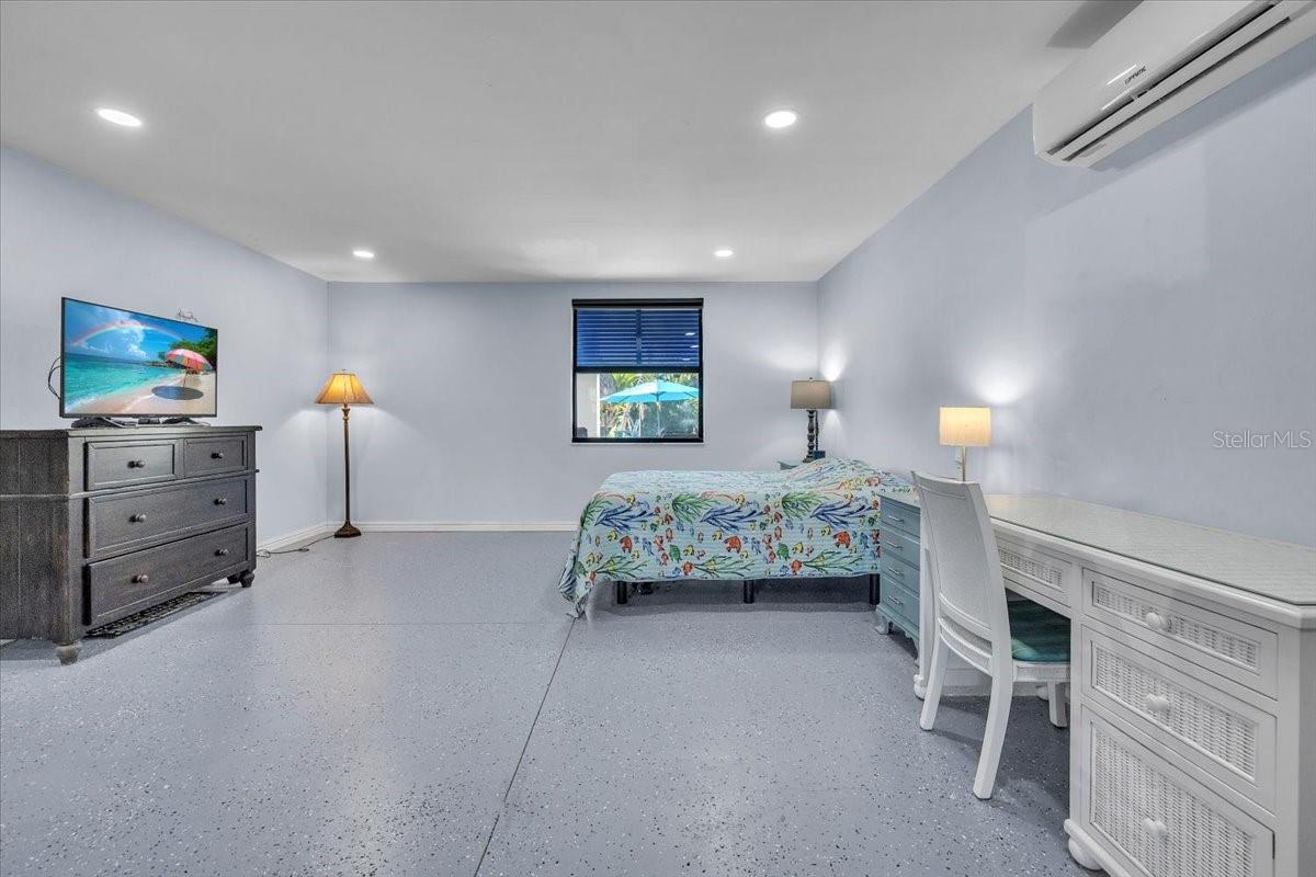 EAST LAKE COLONY - Residential