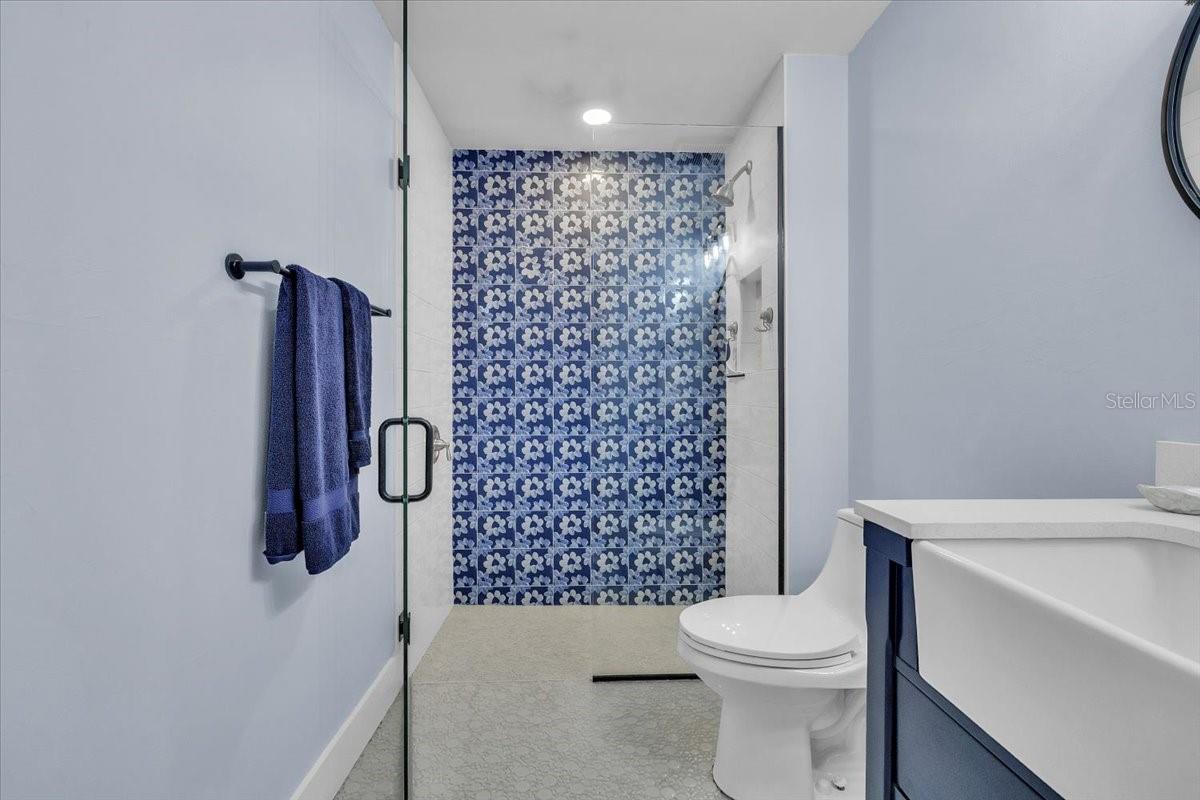 EAST LAKE COLONY - Residential