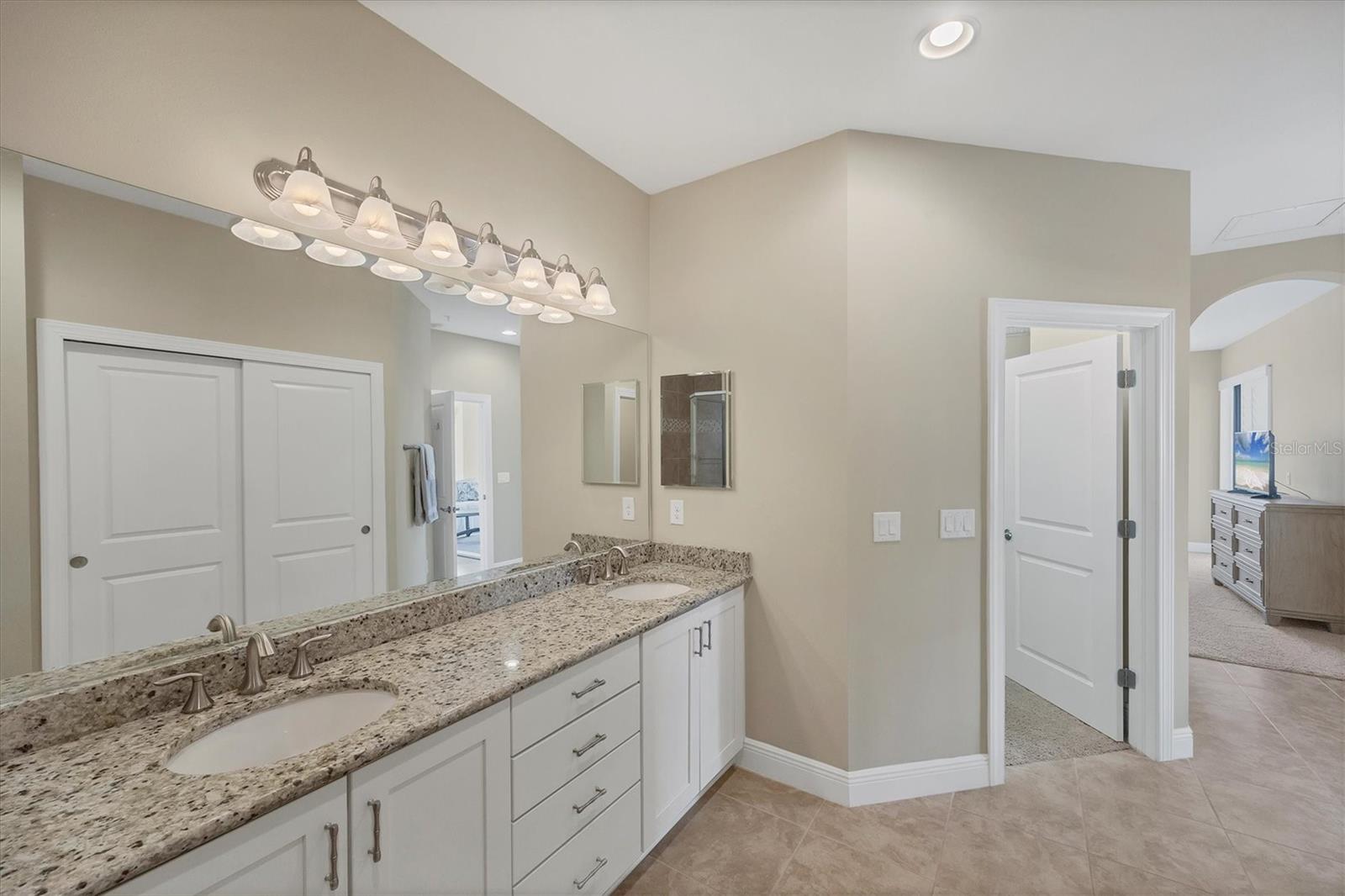 SARASOTA NATIONAL - Residential