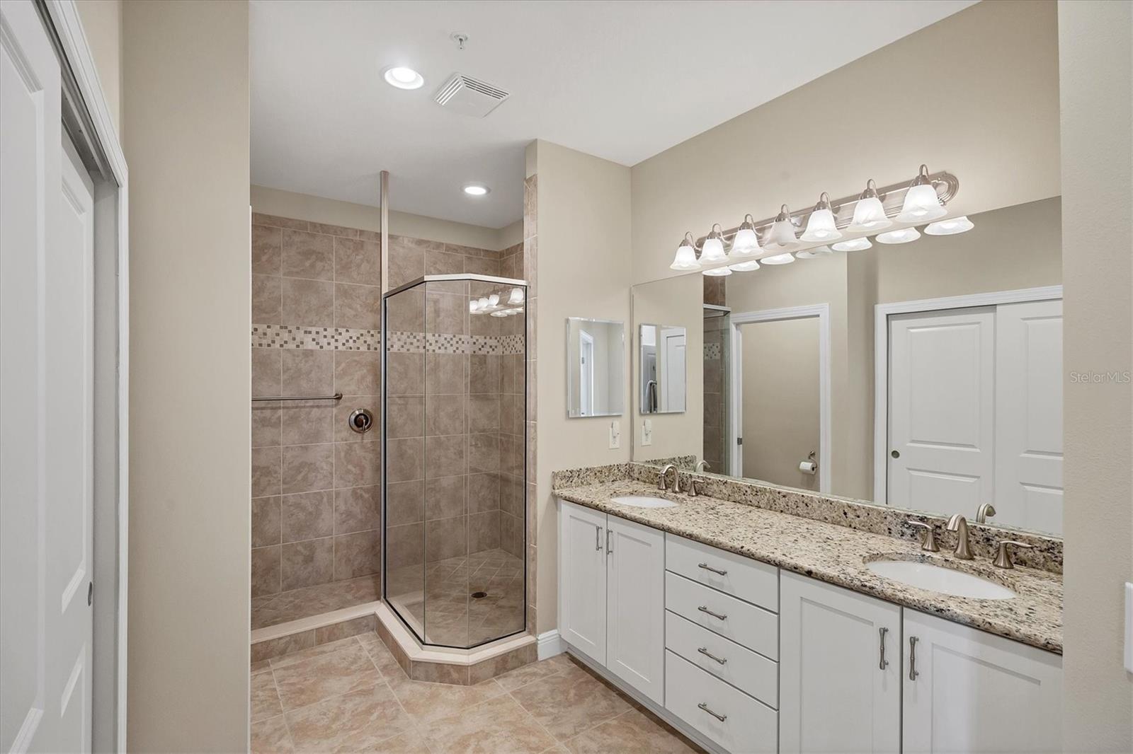 SARASOTA NATIONAL - Residential