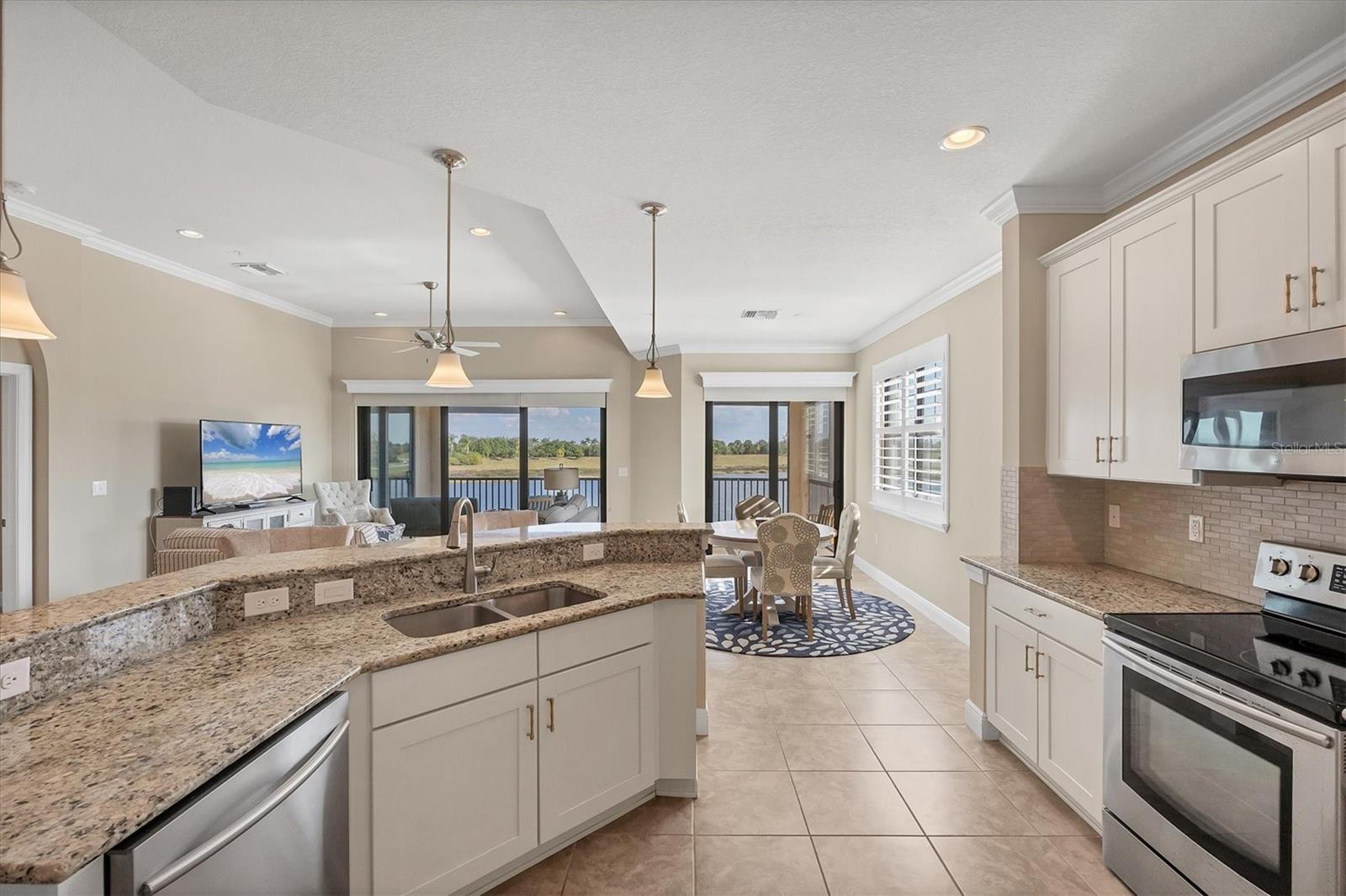 SARASOTA NATIONAL - Residential