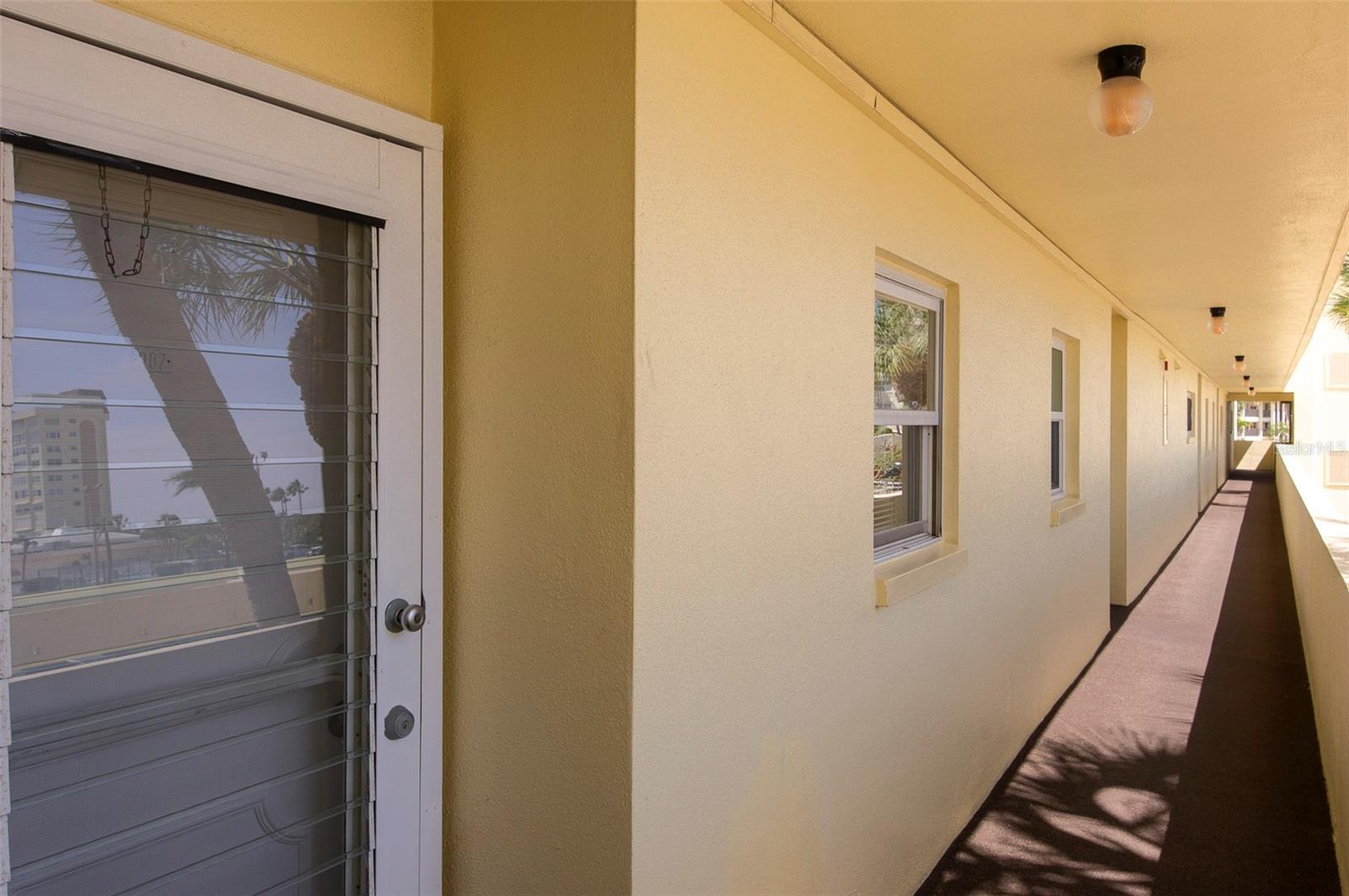 COLUMBIA TOWERS - Residential