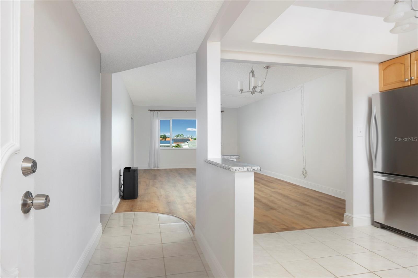 COLUMBIA TOWERS - Residential