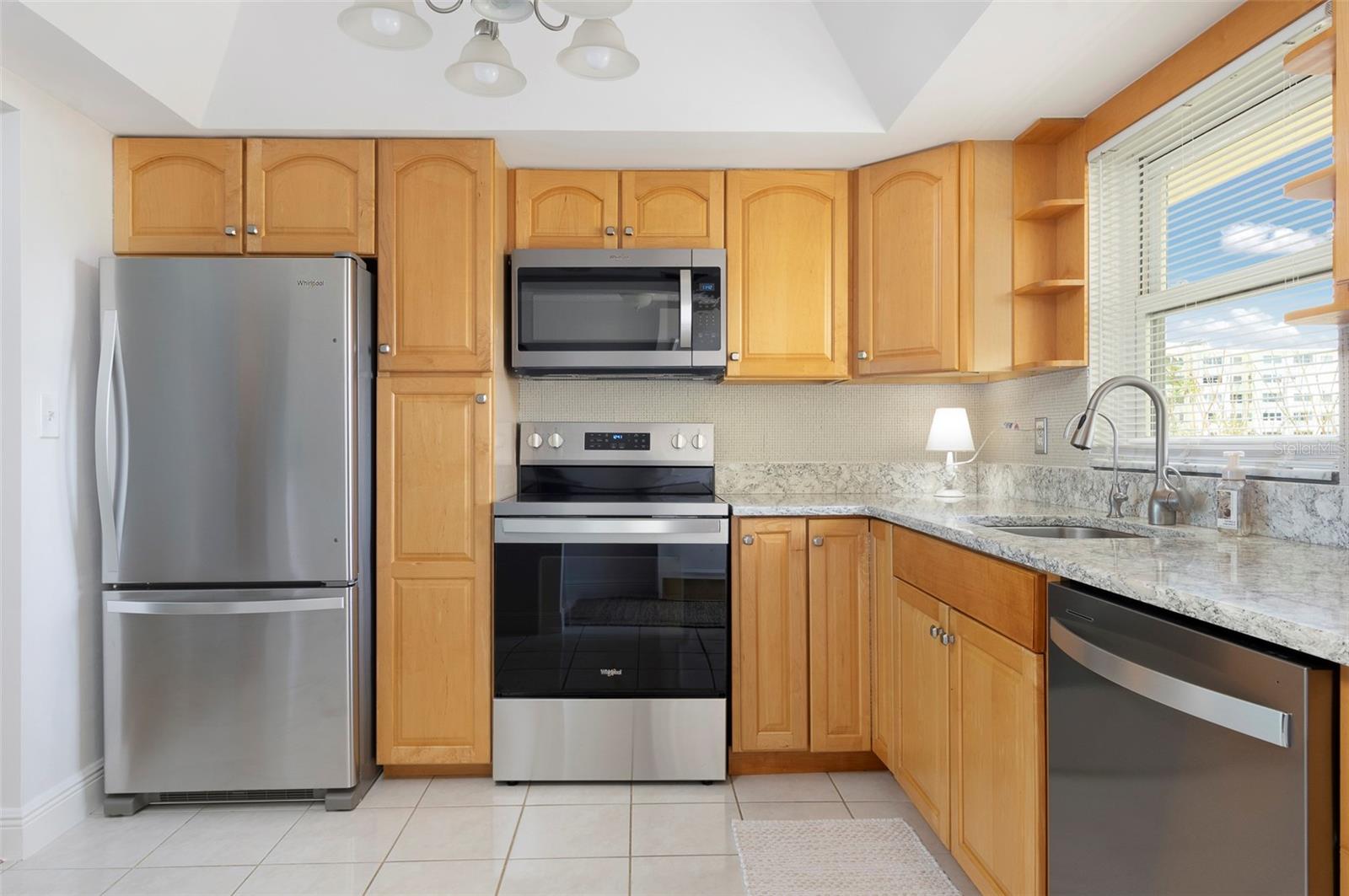 COLUMBIA TOWERS - Residential