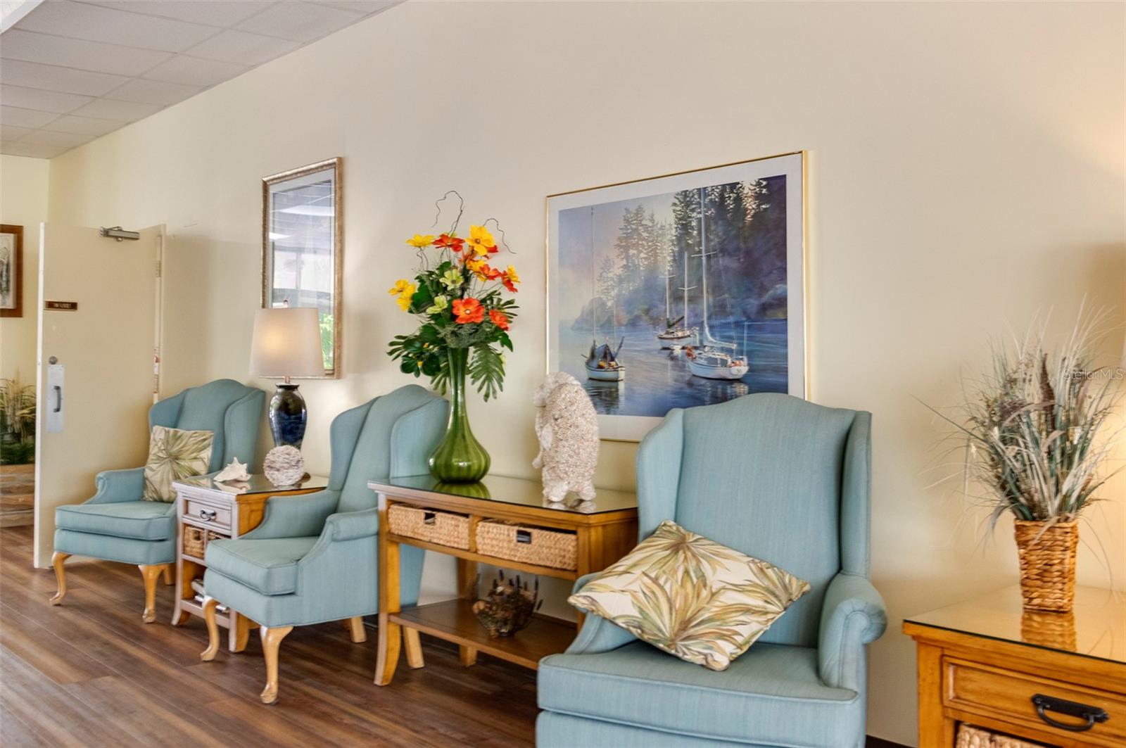 COLUMBIA TOWERS - Residential