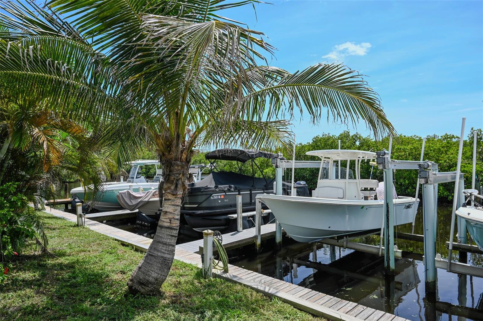 6817 BAYSHORE ROAD